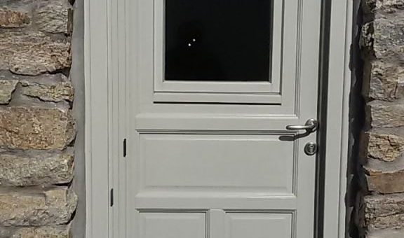 PITHIA A2100 Front door